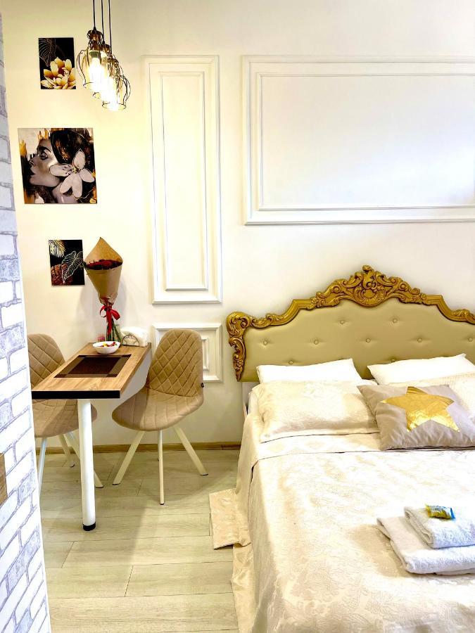 Vintage Kotlyarska10 Apartment *