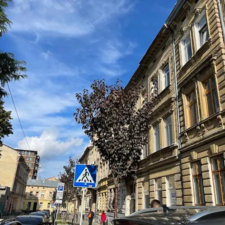 Vintage Apartment Kotlyarska10 Lviv Exterior photo